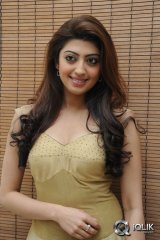 Pranitha at Pandavulu Pandavulu Tummeda Audio Launch